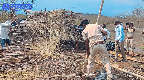 Police while removing encroachments on compartment no.24 and 25
