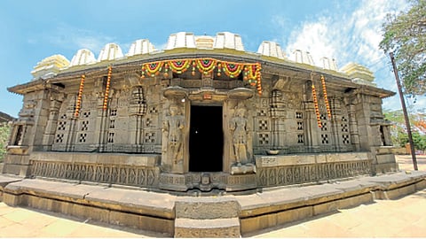 Pandeshwar Temple
