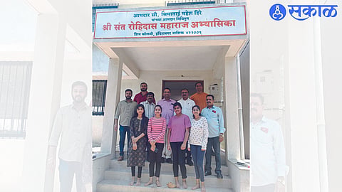  SAKAL Impact: ‘त्या’ मुलींच्या हस्ते अभ्यासिका फर्निचर कामास प्रारंभ! महापालिकेकडून 17 लाखाचा निधी मंजूर