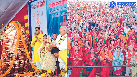 Gurumouli and Nitinbhau More participated in the Lingarchan ceremony on Saturday and Servants from all over the country including Nepal participating in the Satsang.
