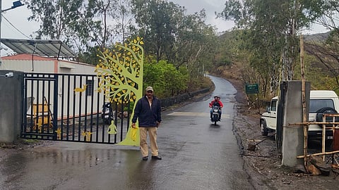Sinhagad no entry at night love couple nuisance tourists Forest department set up check post at Kondhanpur 
