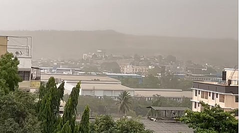 Mumbai धुळीचे वादळ