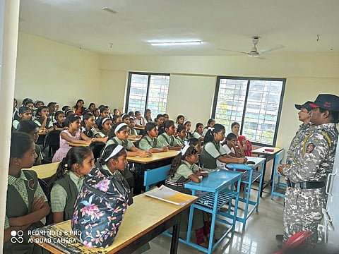 किशोरवयीन विद्यार्थिनींसाठी 
दामिनी पथकाकडून चर्चासत्र