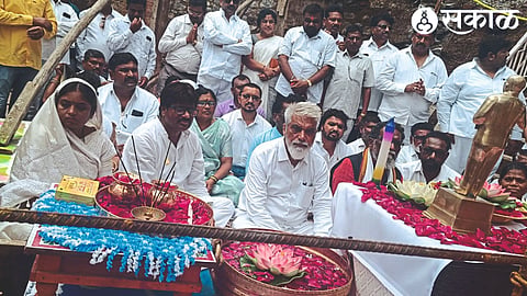 Dr. Bharat Ratna of National Integration Chowk in Malegaon. Guardian Minister Dada Bhuse along with office bearers and activists on the occasion of foundation laying ceremony of Babasaheb Ambedkar Statue
