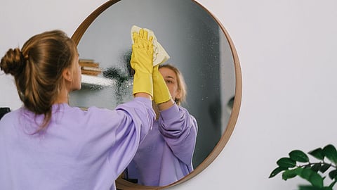 Mirror cleaning tips
