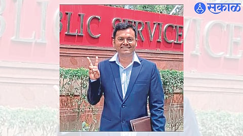 success story kalpesh suryawanshi got 320 rank in  UPSC medical examination dhule news