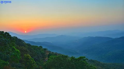 Monsoon Tourism