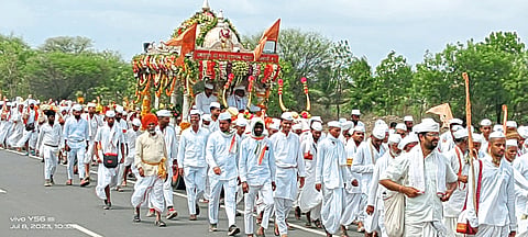 उंडवडीतून तुकाराम महाराज पालखी सोहळा मार्गस्थ
