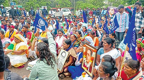 Babasaheb Ambedkar Welcome Arch Case