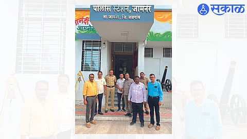 Officials from the Agriculture Department came to register a case at the police station
