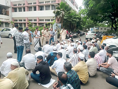 कत्तलखाना बंद केल्याने 
खाटिक व्यावसायिक आक्रमक