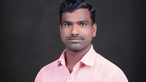 inspiring story of sugarcane worker dinkar dagadu beldar  becoming police 