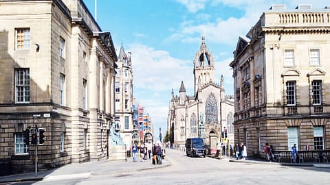 Edinburgh capital of Scotland heritage of historical architecture important educational center of Scotland