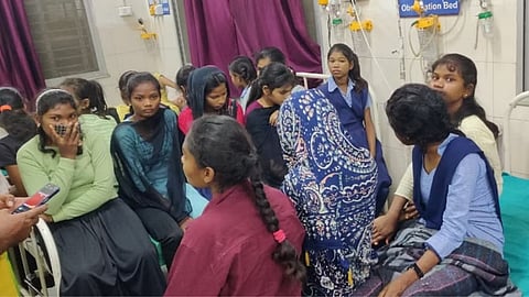 food poisoning to 37 students of ashram school in Bhandara district yerali  
