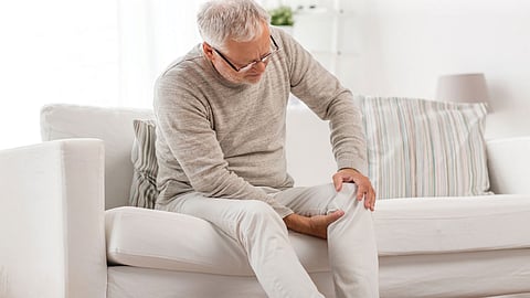 causes of knee pain osteoarthritis age health 