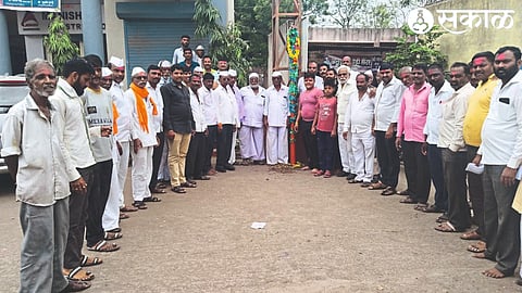आखाडी उत्सवासाठी रोवण्यात आलेली दांडी.