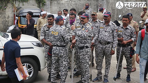 Police deployment in city square on Saturday
