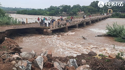 mosam river Bridge Collapse