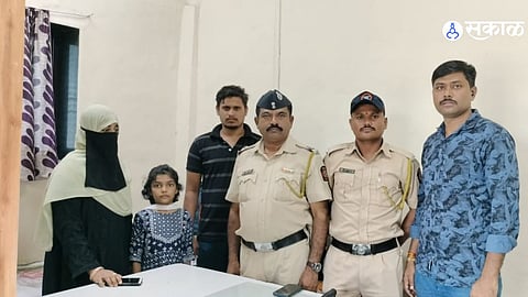 while cathing mumbai local train she lost her balance railway police save women thrilling incident CCTV