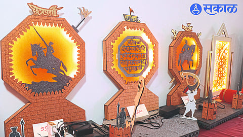 Eco-friendly Makhars available in the market to decorate Ganapati at home.