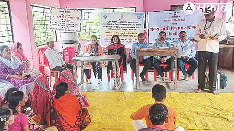 Officials speaking in the government's Dari program