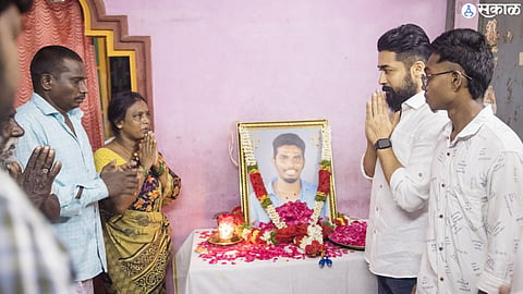 Suriya visited fan Aravind's house and offered prayers and condolences to the family for the loss 