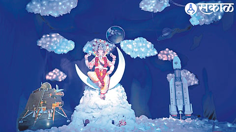 Jai Shankar Mitra Mandal in Ganeshotsav.
