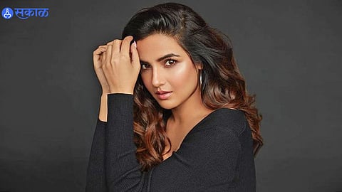 Jasmin Bhasin Hospitalized