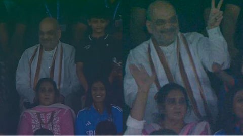 Amit Shah:गृहमंत्री अमित शाहांनी सहकुटुंब लुटला भारत-विरुद्ध पाकिस्तान सामन्याचा आनंद, साजरा केला जल्लोष 