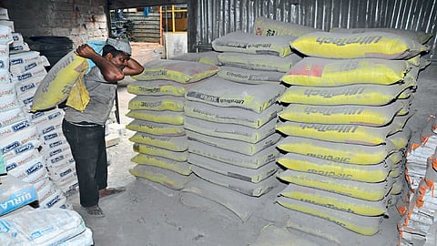 construction material price increase by 40 rs per bag cement solapur 