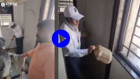 atrocity case filed against mp hemant patil after  forcing  dean to clean toilet video Nanded Hospital Death  