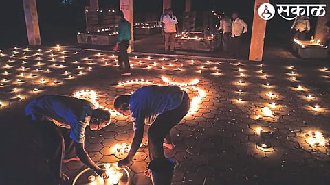 Deepotsav held in the Mahamrityunjaya temple area of ​​the crematorium