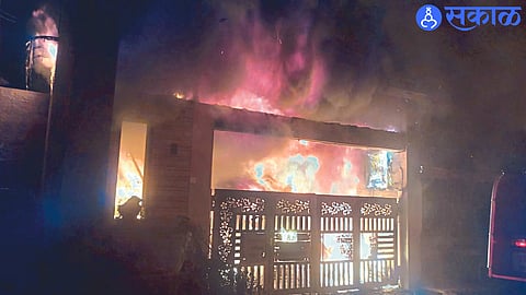 Arson in Pune: Woman Escapes Unhurt as House Set on Fire in Aranyeshwar