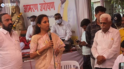Dhangar Reservation : ...अन् धनगर आरक्षणासाठी सुप्रिया सुळेंनी लावला मुख्यमंत्री शिंदेंना फोन; म्हणाल्या...