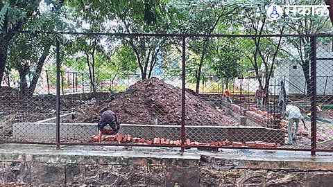 Work of Samaj Mandir in progress in Rameshwar Nagar on Gangapur Road. 