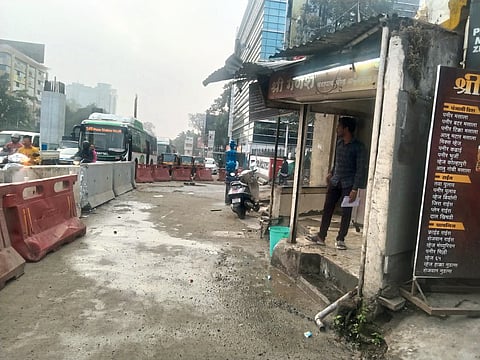 खोदलेल्या खड्ड्याचे काम पूर्ण