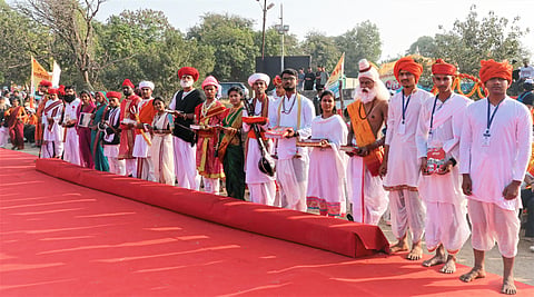 पुणे पुस्तक महोत्सवानिमित्त ‘ग्रंथ दिंडी’