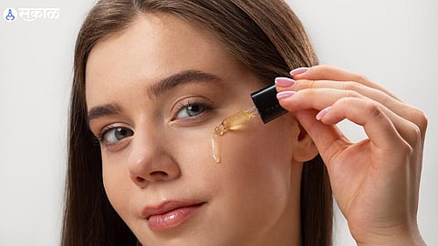 Olive Oil for Skin : झोपण्यापूर्वी चेहऱ्याला लावा ऑलिव्ह ऑईल, ग्लोइंग स्किनसह मिळतील अनेक फायदे