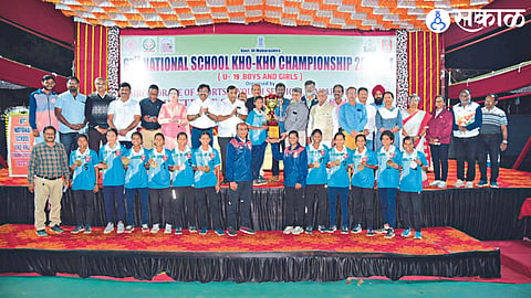National School Kho-Kho Championship winning boys and girls team. On recognition of attending the Neighbor Prize Distribution Ceremony.
