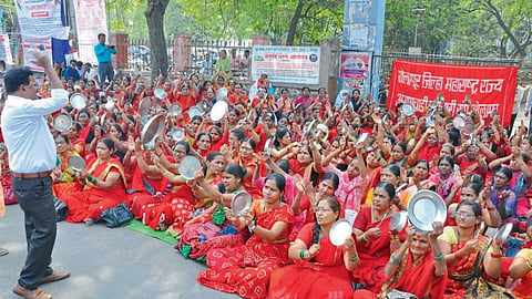 anganwadi workers protest child development officials meeting today resolve demands
