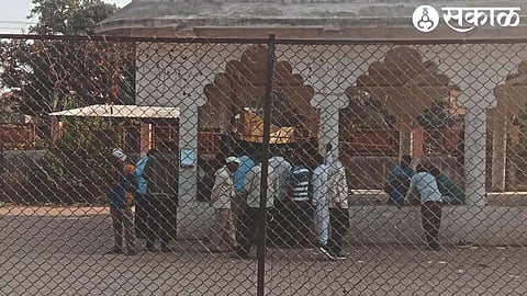 Matka and gambling going on in Indraprastha Colony area