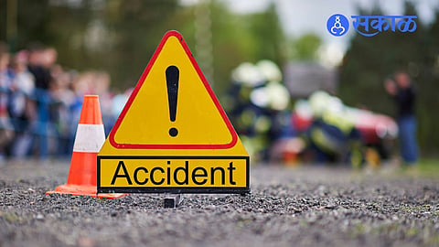 3 people died on parel bridge Bike Truck accident marathi latest news  
