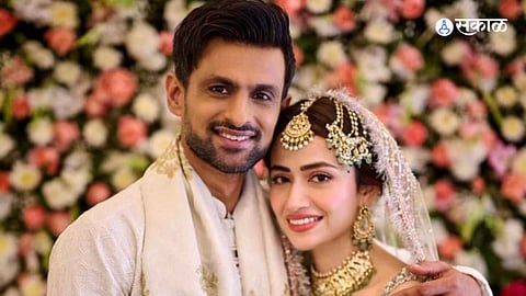 Shoaib Malik Marriage with actress Sana Javed Marathi News