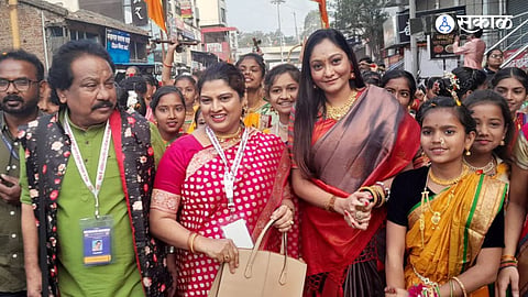 akhil bhartiya marathi 100th natya sammelan mangalwedha branch 35 member participate