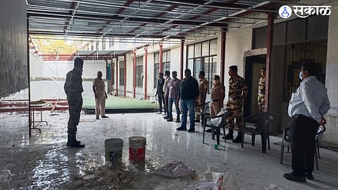 bhavani peth urdu school illegal construction action pune municipal corporation police