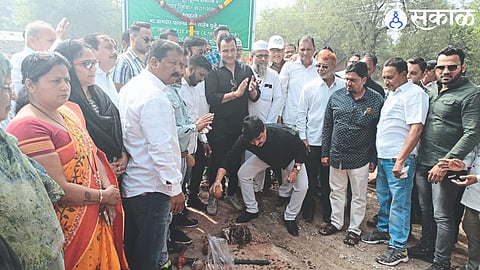 Farooq Shah laying the groundwork for the Martyr Memorial at Police Headquarters.