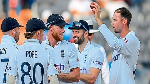 1st test cricket match india lost england won 28 runs
