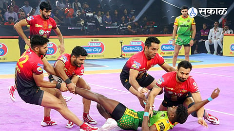 Pro Kabaddi:..अन् शेवटच्या मिनिटाला पायरेट्सचा 'गेम' झाला! ८ पॉईंट्सने मागे असणाऱ्या बेंगलुरु बुल्सने 'असा' मिळवला विजय 