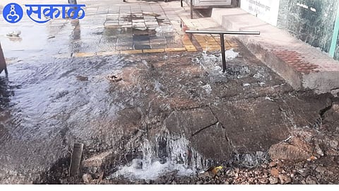 Leakage in Malegaon main water channel 