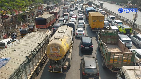 Express Way traffice mumbai pune kalamboli 